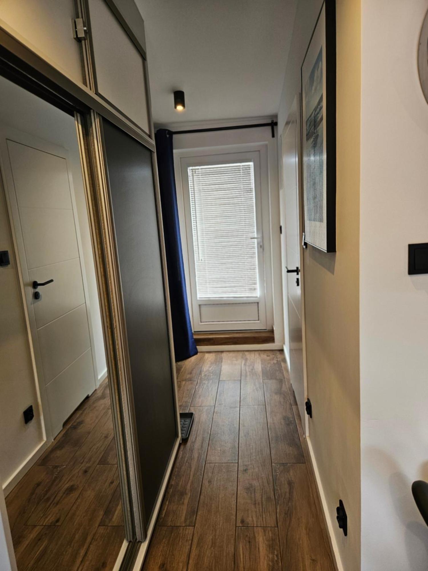 Apartament Grunwaldzka 105 Z Tarasem 5O M Do Plazy Поберово Екстериор снимка