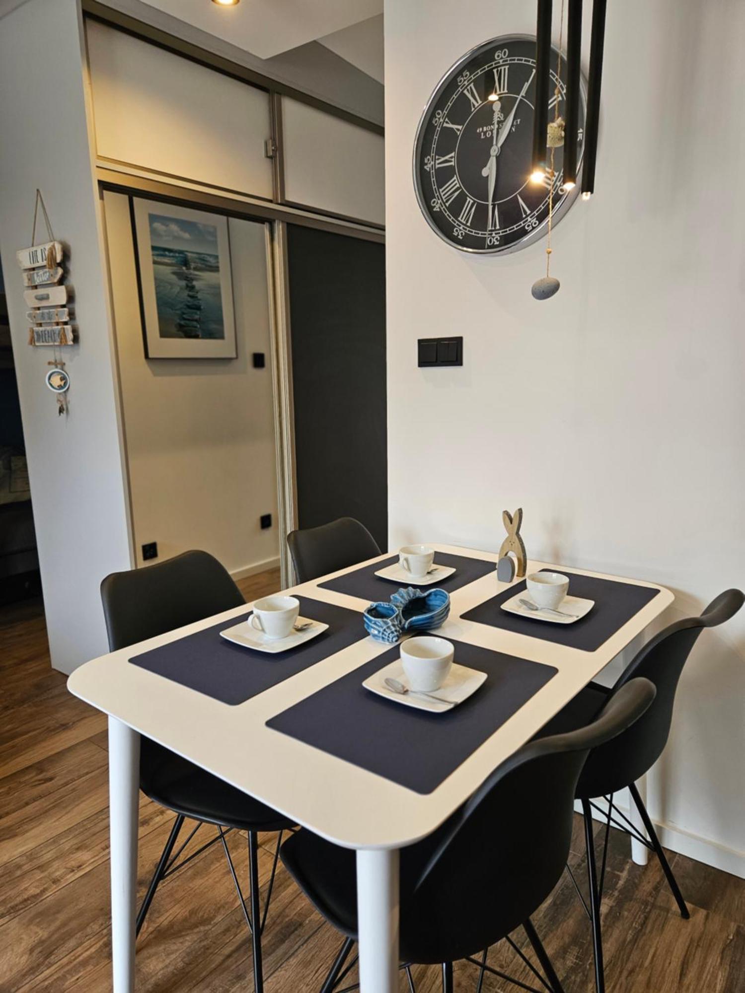 Apartament Grunwaldzka 105 Z Tarasem 5O M Do Plazy Поберово Екстериор снимка